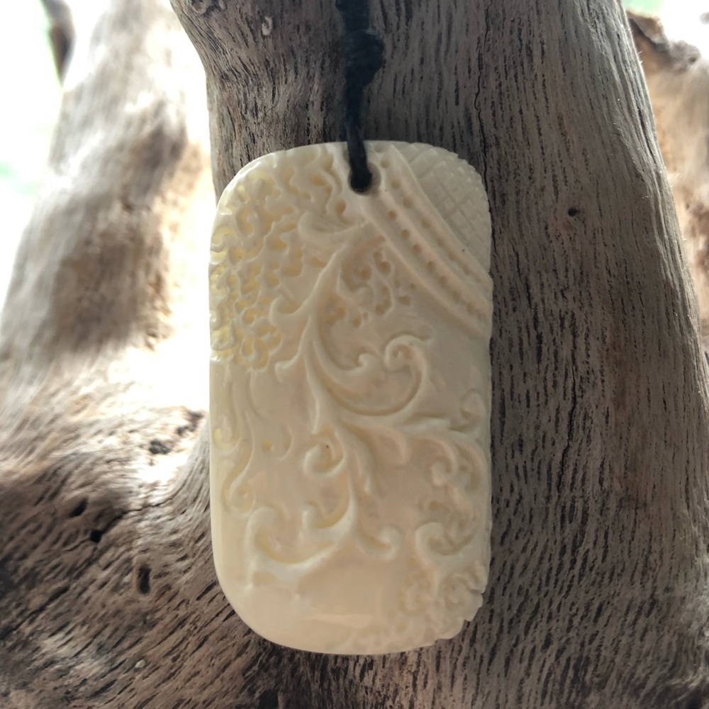 Artisan carved bone or maybe antler necklace from Jackson Hole WY